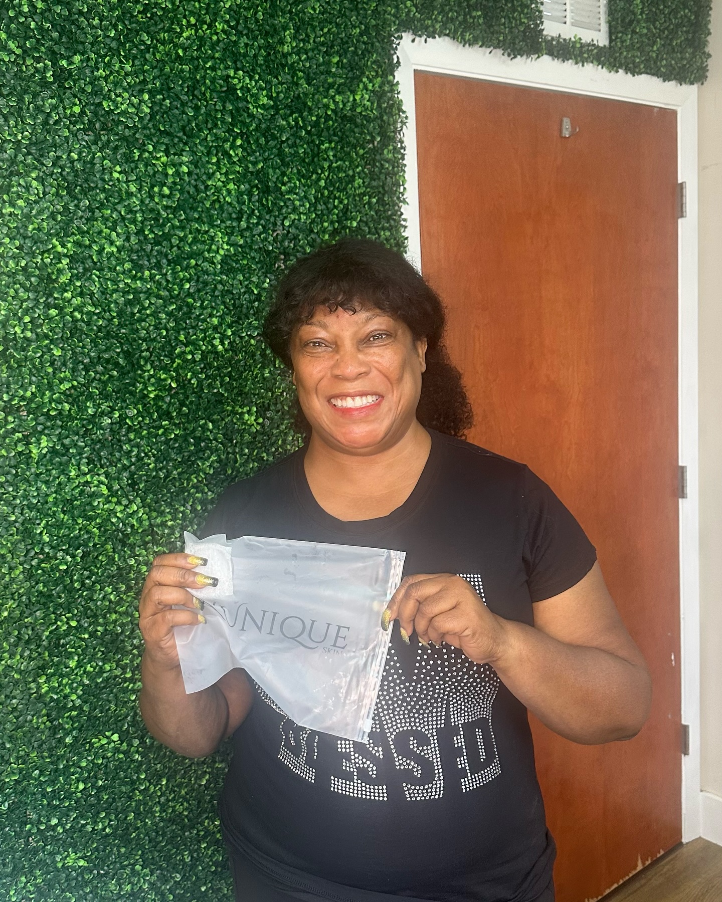 This beauty restocked up on her A’Unique Intense Illuminating Moisturizer ! 🙌🏽👏🏽🫶
#esthetician #facials #oilyskin #deepporecleansing #hyperpigmentation #browardesthetician #ftlauderdaleesthetician #coralspringsesthetician #broward #coralsprings #ftlauderdale #tamarac #esthetician #parkland #miami #broward #northlauderdale #boca #womeninbusiness #womenempowerment #women #men #instagood #florida #beauty #microneedling #auniqueskin #aestheticallyunique #aestheticallyunique💋
