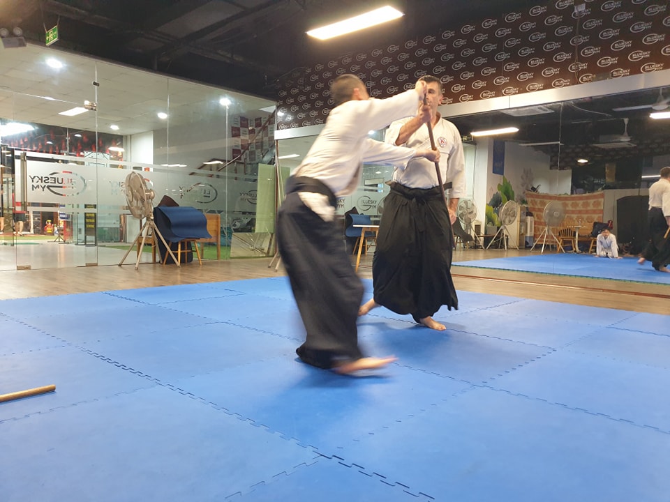 🥋In every great martial journey, there are always two: one who guides the way, and one who strives to surpass it. In Aikido, we take turns being both. Come train, fall, rise, and grow — wisdom is passed hand to hand, just like the jo⛩
🥋"Trên hành trình võ đạo, luôn có hai người: một người dẫn đường, một người khao khát vươn lên. Trong Aikido, chúng ta lần lượt giữ cả hai vai trò. Hãy cùng tập luyện, ngã, đứng dậy và trưởng thành — trí tuệ được truyền đi từ tay này sang tay khác, như cây jo vậy."⛩
Mondays 20.00-21.30
Fridays 20.00-21.30
Saturdays 18.00-19.30
Busetsukan Dojo
4th Floor Nguyên Chi Thanh, Ba Dinh, Hanoi
#aikikai #martialartslife #iaijutsu #jojutsu #vietnam #hanoi #jodo #iaido #japanesemartialarts #martialarts #bushido #osensei #ueshibamorihei #ueshiba #aikidoka #aikidoaikikai #aikido #budo #dongda #badinh