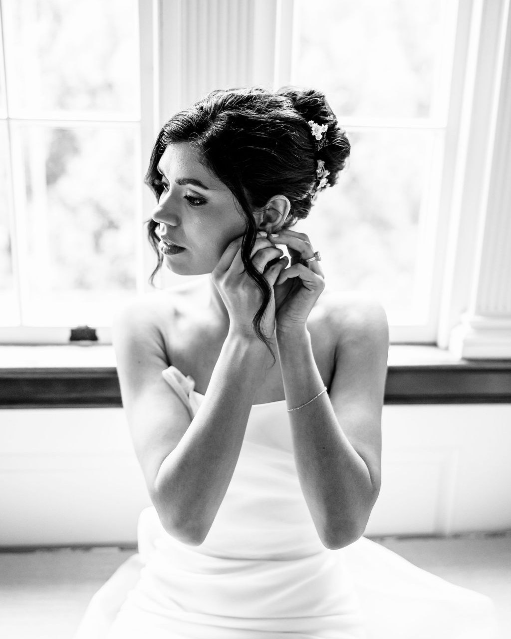 Every vendor has their own style and I love matching my clients with the ones that are the right fit for them. Your wedding day should feel like the epitome of YOU and it's so fun for me to find the right people to make that happen.
Here are two different takes of the same moment, from two different photographers, each emanating a different look and feel. Photo 1: @allison_b_photo Photo 2: @_helloimjoe
To see more, and learn about each of the vendors I selected for this, check out my post: https://www.maris-events.com/post/dreamy-garden-wedding-in-rhode-island
📋Planner: @maris.events
🏡Venue: @marginstreetinn
💍Jewelry: @livandlov
💇🏽♀️Hair: @hair.by.samantha.d
👄Makeup: @sydtess
👗Dress: @lovelybrideprovidence
👰🏽♀️Bride model: @ikonicmanagement @acaciasheppard