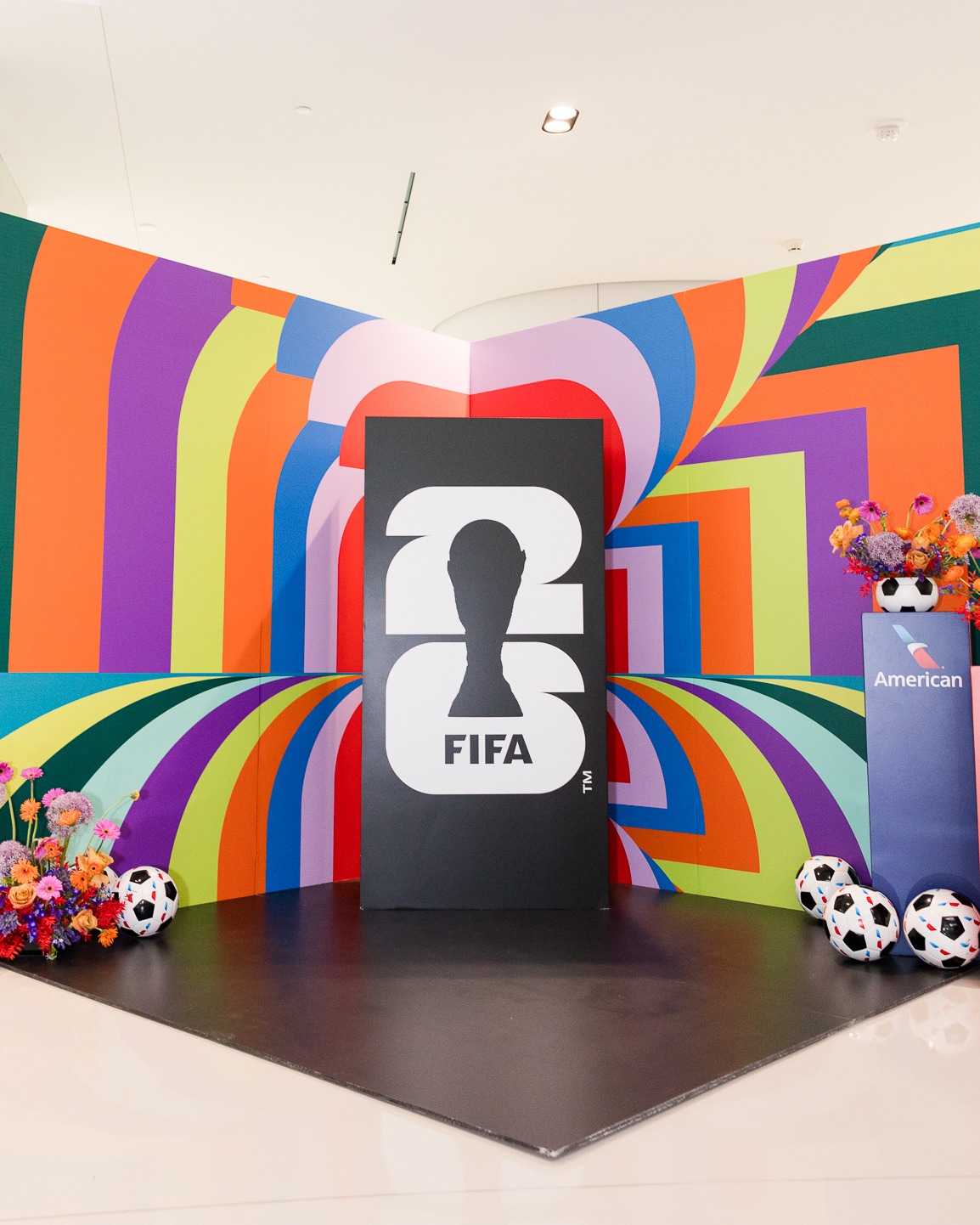 In honor of the upcoming FIFA World Cup, we thought we'd throw it back to this event we did last year with @americanair ❤️⚽️!! We're ready to welcome the World Cup to Dallas!!
#socialllamaevents #eventdesign #events #worldcup