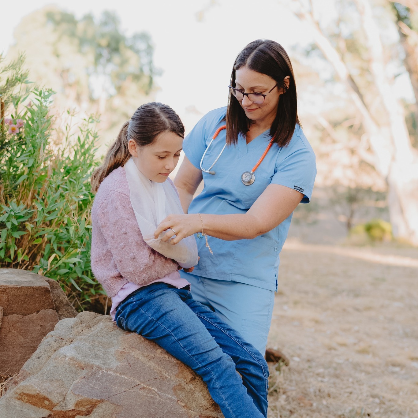 Seconds count. Do you know what to do? 🕒👇
If you’re a grandparent or informal carer looking after babies and children, this hands-on workshop is for you.
We’re bringing emergency nurse Grace Larson (The Sisterhood Project) to Woodend for a life-saving Pediatric First Aid session. For just $20, you'll walk away knowing about:
🔹 CPR & Choking
🔹 Burns & Bleeding
🔹 Snake & Spider bites (essential for our regional kids!)
🔹 Head injuries & when to head to the ER
🗓️ Saturday 20th June | 10am - 12pm
🎟️ Only 12 spots available!
This session is subsidised thanks to funding from Macedon Ranges Shire Council.
Click the link in our bio to book your spot today! 📲
#MacedonRanges #Woodend #ChildSafety #GrandparentLife #FirstAidTraining #RegionalVictoria #TheSisterhoodProject