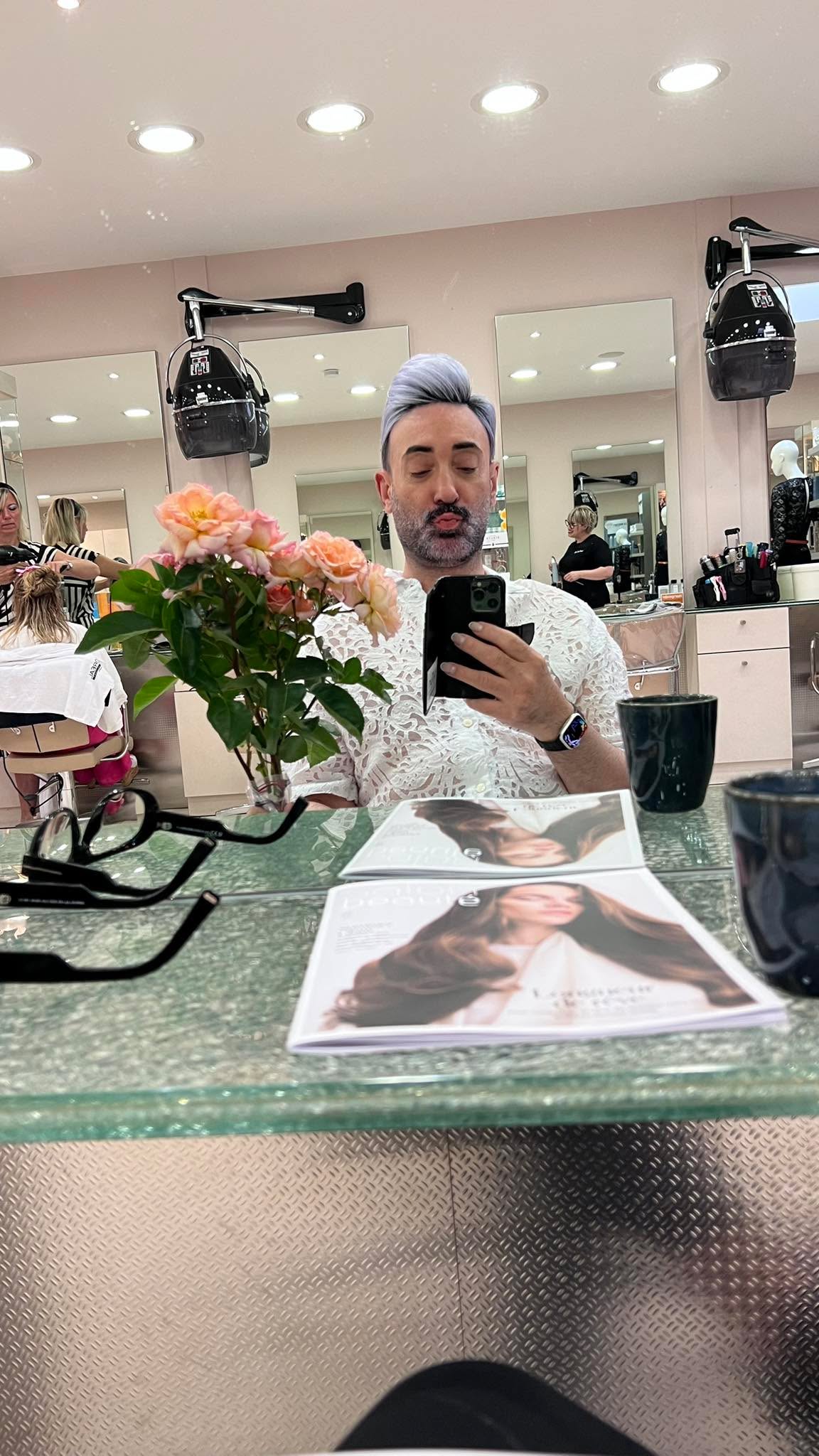 Ça c'est du service coiffure chez byTun coiffure et fleuriste en même temps.❤️❤️🍀🍀