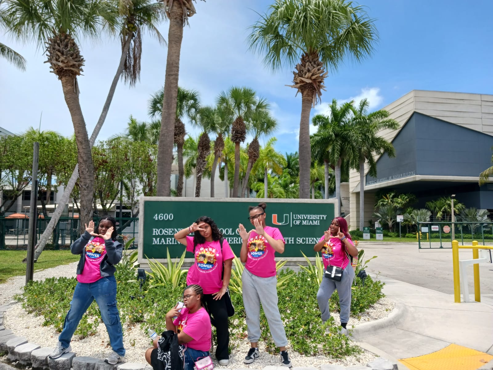 What a day of discovery!
Recently, our campers explored marine science, ecology, and Miami’s rich history during Dibia DREAM’s Super Saturday!
From touring UM’s Rosenstiel School to learning about the trailblazing women and Black migrants who helped shape Miami, students experienced a full day learning, exploration and inspiration.
#DibiaDREAM #SuperSaturday #GPRSummerSTEAMCamp