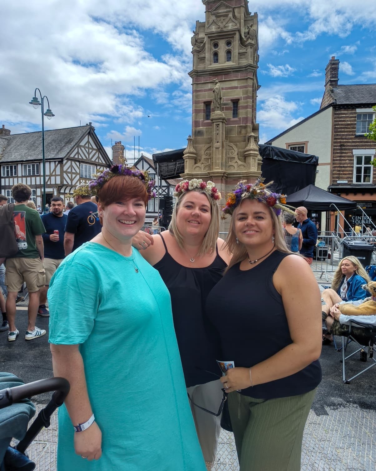 Thank you to these three lovelies who picked up a dried flower crown from us today — don’t they look fantastic? They’re sure to brighten up wherever they go.
Our dried crowns are made to last: just keep them somewhere safe and dry, away from knocks and bumps, and bring them out whenever you fancy dancing around with flowers in your hair 🌸✨