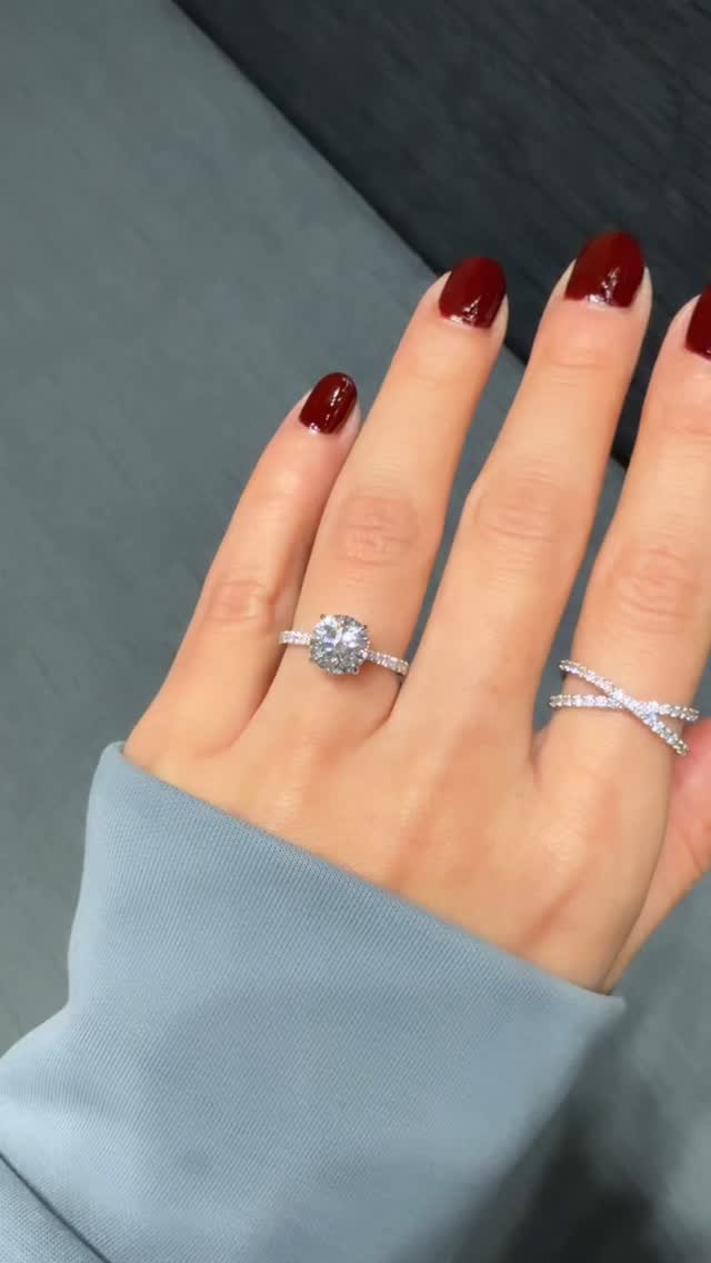 1.60ct 💎sparkling through the storm!