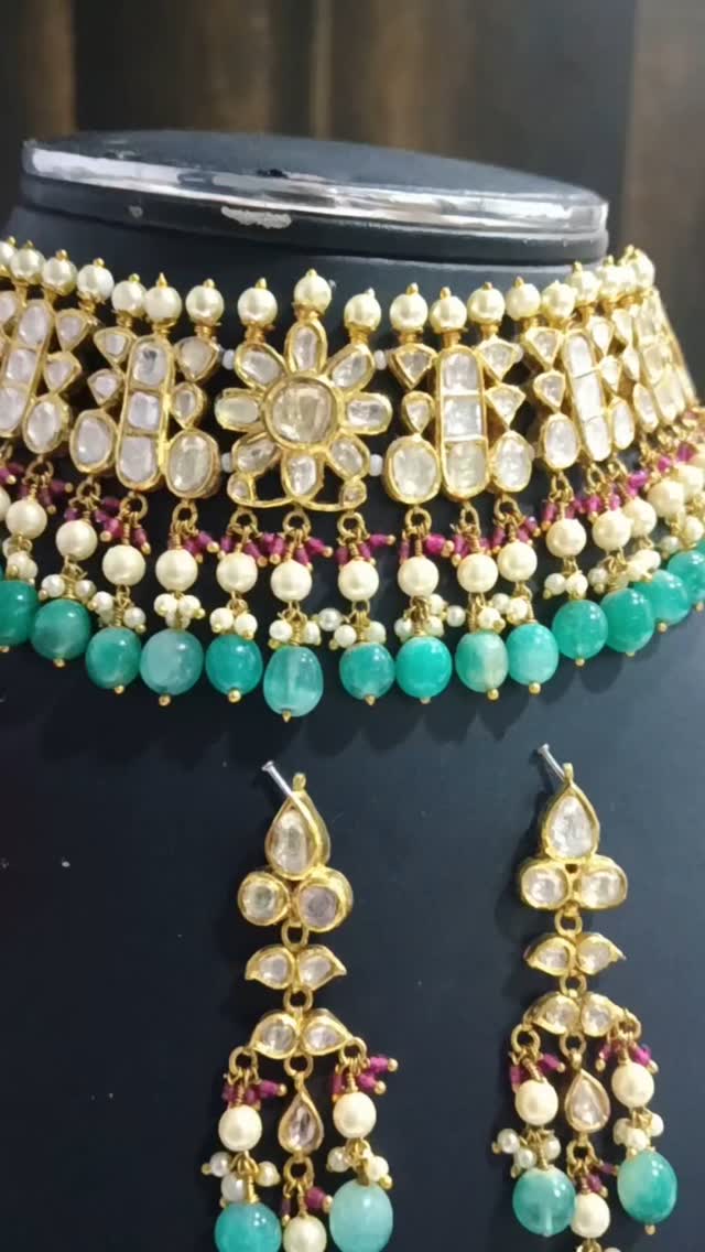 Kundanmeena bridal Jewellery collection
#dineshenterprises #goldjewellery #kundanmeenajewellery #bridaljewellery #diamondjewelry #polkijewellery #customized