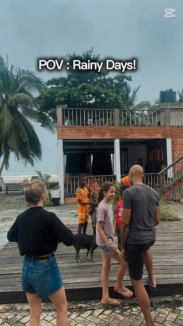 Showery days don’t kill the vibe #afiki #ankwanda #rainyday #family #ghana #feelbetter #playing #vibe
