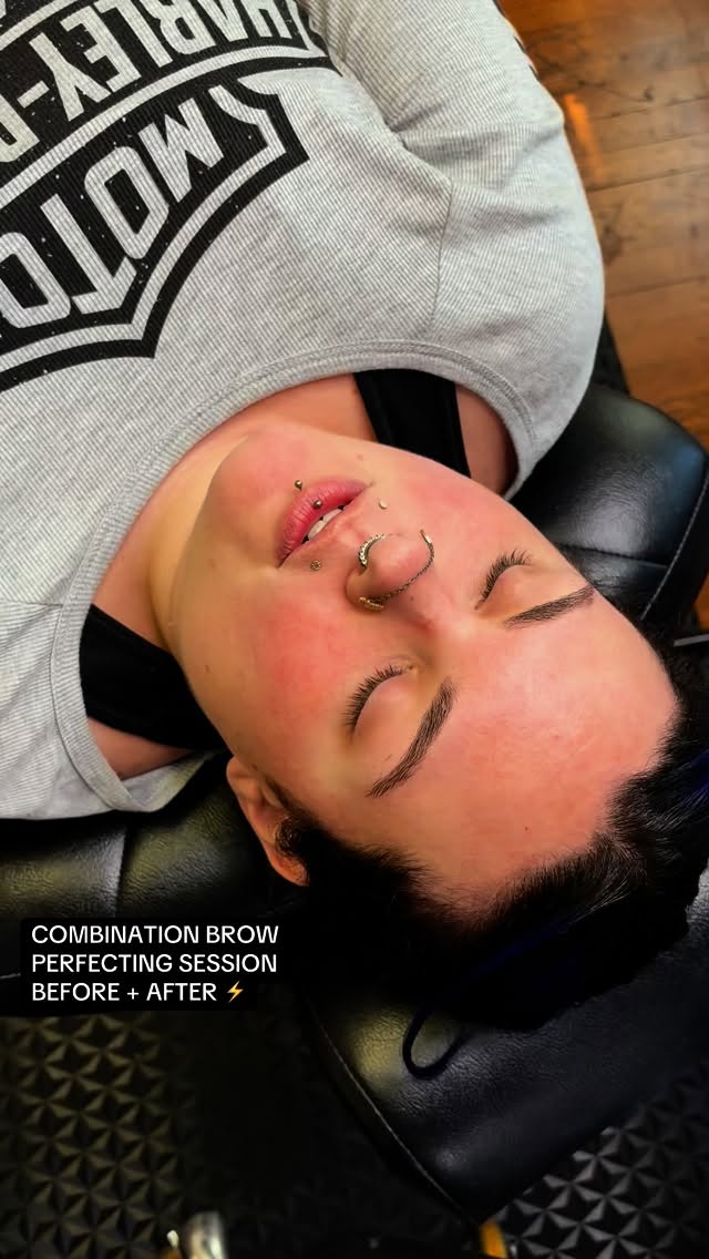 Perfecting Sessions Make All the Difference 🤘🏼
#PermanentMakeup #CombinationBrows #Microblading #BrowGoals #Va