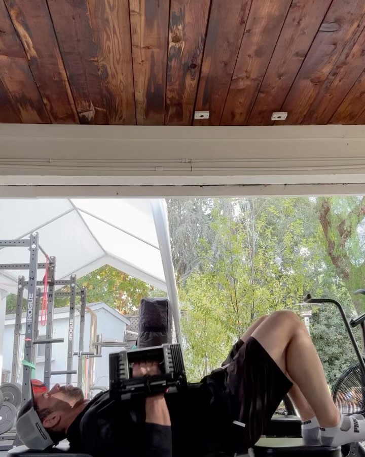 Here are some exercises to help you rotate your mid back.
The part of your back between the shoulder blades is called the thoracic spine, and it should probably rotate more than yours does.
I’m doing an alternating dumbbell press, offset pushup, and an alternating cable row. These loaded exercises tend to work well when traditional bodyweight moves like open books or child’s pose t-spine rotations aren’t doing the trick, or when we want to accelerate those rotational gains.
If you don’t breathe, reach, or align yourself properly, though, these moves won’t do anything special. That’s because they work by using breath to create space in the ribs and spine for rotation.
Breathing: Inhale through your nose when you lower the weight, exhale when you lift it.
Reach: get a full reach with each rep and the non-moving arm.
Alignment: Gently tuck your butt and lengthen your spine from your tailbone to the top of your head. If there were flashlights coming from your chest and bellybutton, they would have parallel beams.
It’s true that you use less weight with these movements than traditional non-alternating versions, but it’s not much less and the tradeoff is probably worth it, especially for limited periods of time when you need to improve rotation.
This approach is a relatively recent addition to my training and it’s inspired by folks like @robtrainsystems and @zaccupples
#strength #training #fitness #breathing #thoracicmobility #pushup #personaltrainer
