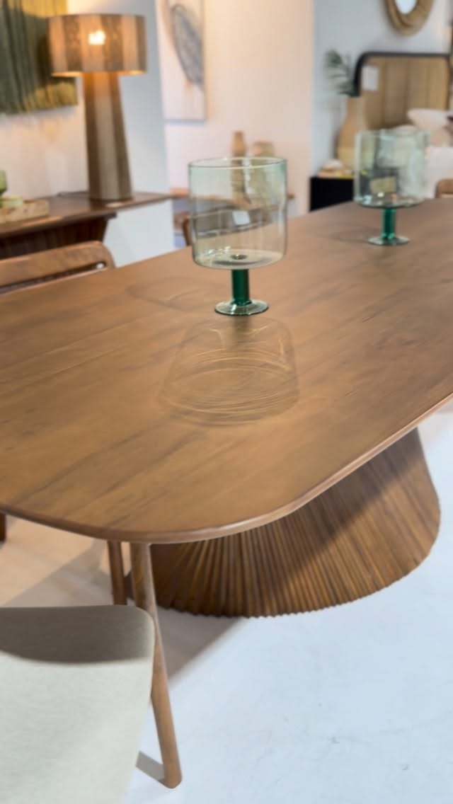 POV: you walked in “just to look.”
#furniture #interiordesign #homedecor #victoriasarmoire