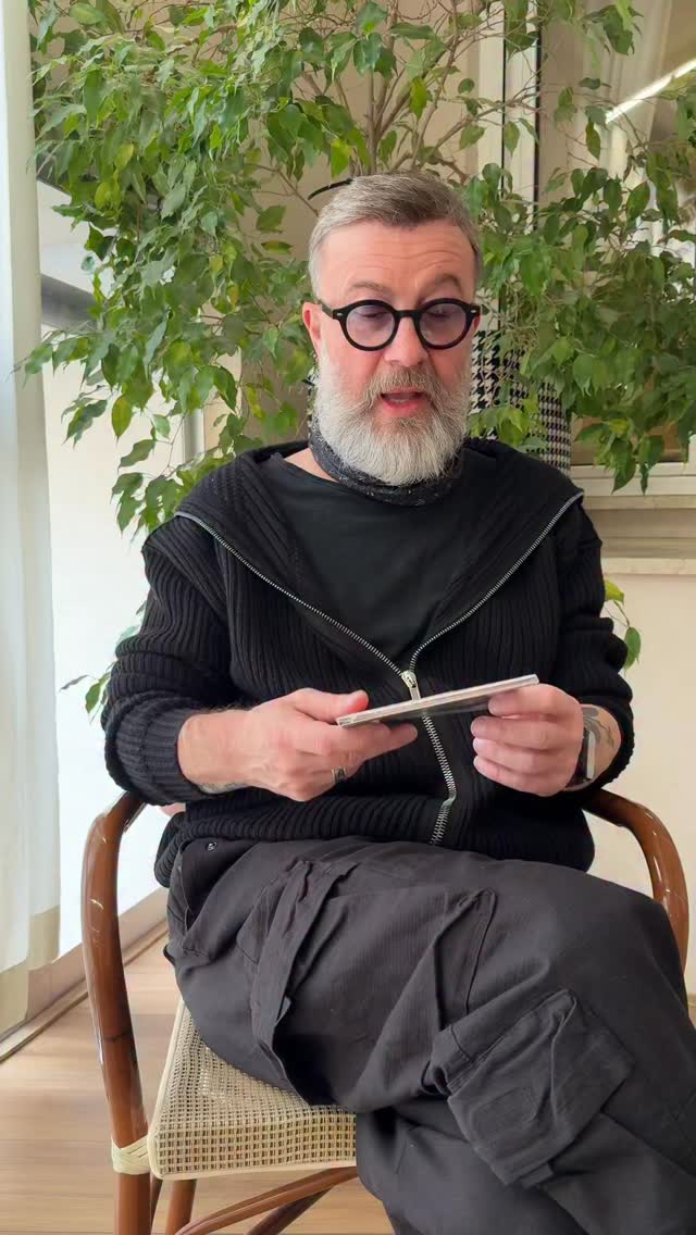 Avere tra le mani il nuovo disco PERFETTO IMPERFETTO è una grande emozione 💿
Non vedo l’ora che sia anche vostro venerdì! Avete già pre-ordinato la vostra copia?
#MarcoMasini #PerfettoImperfetto
@bmgitaly @momyrecords @concerto.official