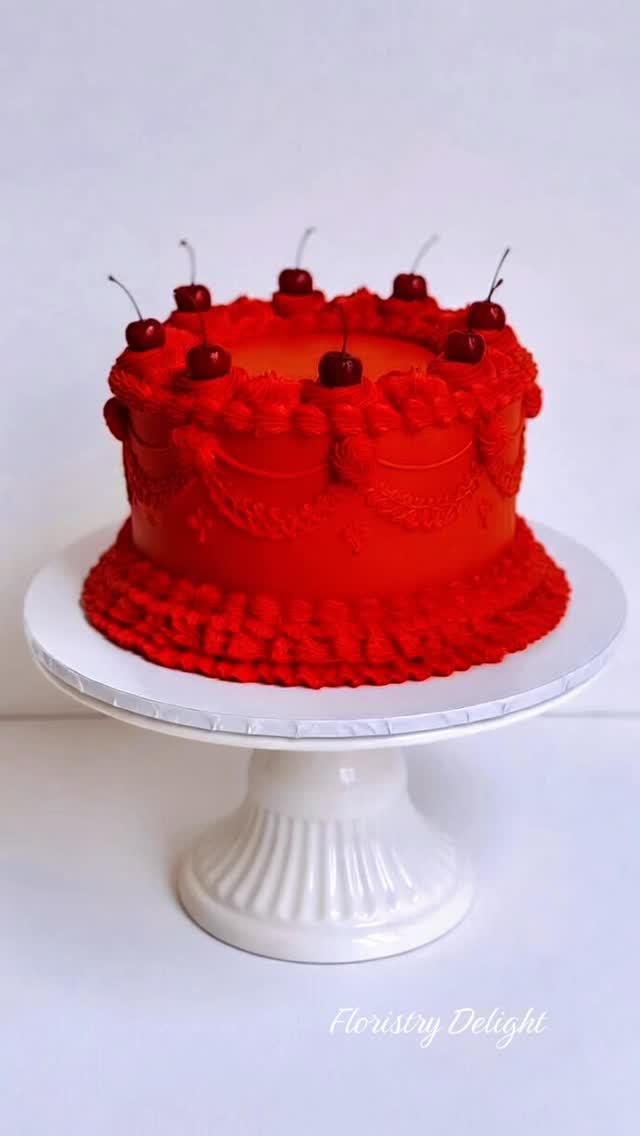 Cherry on top 🍒
#cakereel #cherryontop #birthdaycake #vintagecake #cakedesign