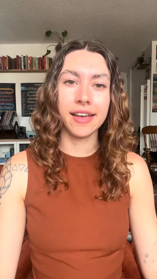 If you’re already eating a gut friendly diet but your symptoms still linger it might more about HOW you eat than WHAT you eat. I’ve seen meal hygiene and mindful eating be the key piece for many of my 1:1 patients, it could be yours too! Which meal hygiene tip will you try first? If you want personalized support, DM me, let’s talk! #guthealth #wellnesswithcourtney #nourish #nutrition #balancednutrition