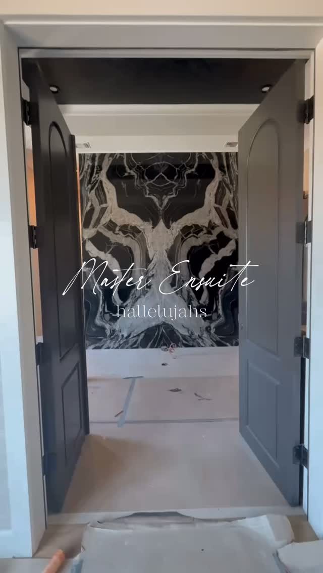 Everything you’ve ever dreamed of in a master bath… hallelujah. 🤍
#interiordesign #dreambathroom #hallelujah #happyplace #dallashome