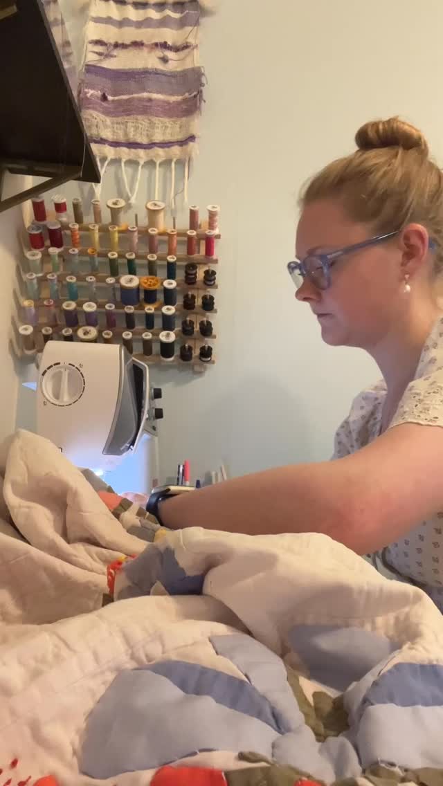 Finishing this quilt and being reminded that quilts are never just fabric—they’re a collection of moments, emotions, and pieces of life stitched together.
#nycquilter #quiltersofinstagram #customquilts #fixerupper #madewithbernina