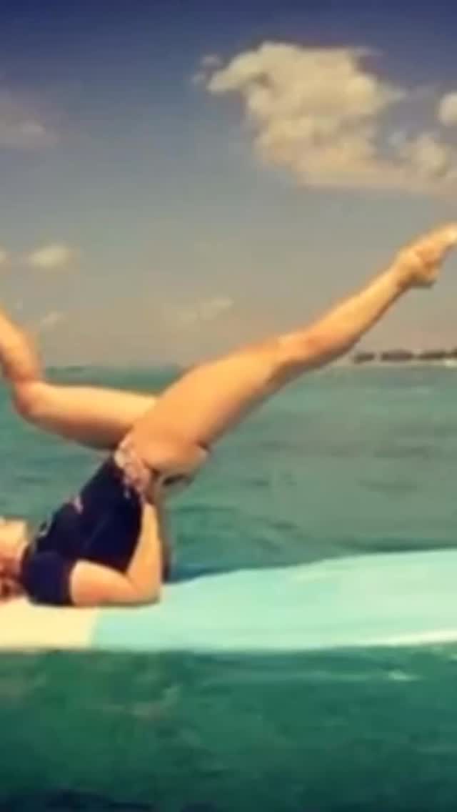 It's International Pilates Day!
Here's a self indulgent trip down memory lane to celebrate.....
I was lucky enough to start doing Pilates back in 1999 thanks to the forward thinking Head of Dance at the ballet school I went to, but between then and 2015 (when I started this Instagram account!) I have no video evidence of my practice, trainings or first studio.....
So, here is some of the last 11 years I've been documenting Pilates:
🌴 Starting in the Cayman Islands when Instagram was all about filters
🐻 Trips back and forth to California to train at BASI HQ with Rael Isacowitz, and making lifelong friends
🫶🏽 Teaching at ENERGY in Cayman with my amazing colleagues
🌎 Taking time out to travel the world and visit as many amazing studios and conferences along the way
🇯🇪 Back to Jersey and opening my second studio with @jennalamornamovement
✈️ More travel to host Pilates retreats and teacher trainings for BASI
👶🏼 First baby and all the home workouts during covid
🔨 Third studio fit out whilst rebuilding my body
🎥 Filming online classes and my prenatal programmes during my second pregnancy. Forever grateful to all these amazing Pilates models (my clients and friends)
💪🏽 Rebuilding after baby 2, absolute mayhem
⬅️ Back to Cayman to grow and welcome baby no. 3
🏠 And back again to Jersey to reopen my studio and a third (and final!) body rebuild
Pilates is part of my everyday life, and I'm SO grateful to it for giving me a passion, career and keeping me strong and sane through the last 27 years!
PS. My kids chose the music. There is zero context.
#pilatesday #pilates