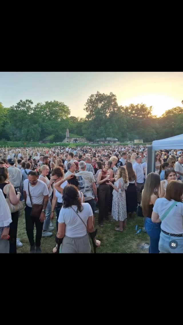Recap Weinzeit Saarlouis. Sonne pur, Mega-Atmosphäre, 2 Tage, 2x 6.000 Leute, 2x waren wir mit unseren Bio-Weinen ausverkauft.
#weinzeit #saarlouis #weingutrinke #rinkeweine #bioland_official