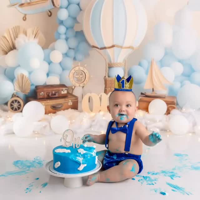 Smash Cake Session #smashcakesession #smashcakephotoshoot #1yearbirthdayshoot #bayareaphotostudio #bayareaphotographer