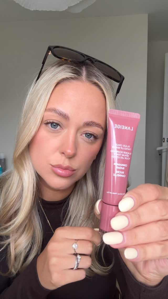 Too good to gatekeep ✨
@laneige_uk Glaze Craze in Cinnamon Sugar is probably the most insane find of 2026 so far.
The colour payoff is better than any other lip tints I own and it feels so incredibly lightweight on the lips, not sticky or heavy it’s a must try 🤍
#laneige #liptint #glazecrazetintedlipserum #lipcombo #glazecraze