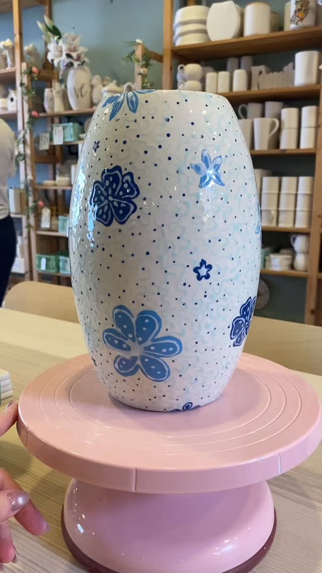 A little inspiration fresh out of the kiln to kickstart your week.
Did you know…as well as our adult evenings on Wednesdays and Fridays, we are also open to all until 7.30pm on Saturdays? Enjoy creative and relaxing early evenings on Saturdays now