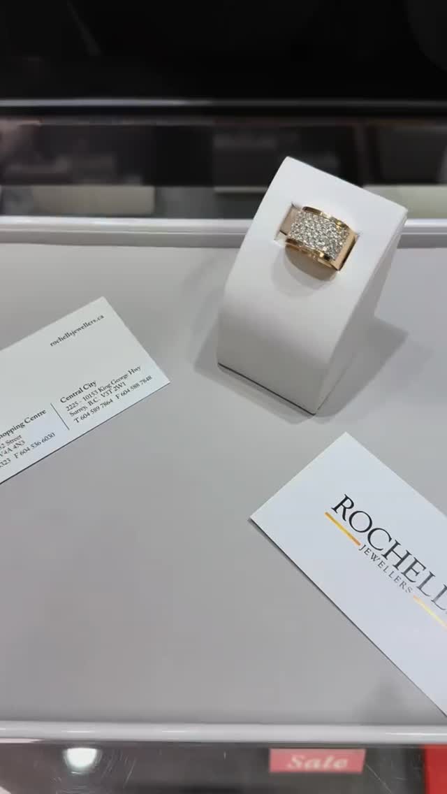Right Hand Diamond Ring ✨💎
A timeless statement piece designed to add brilliance to every occasion. Elegant, versatile, and crafted to be treasured for years to come.
| 1.5 CT Natural Diamond | 14K Yellow Gold |
#diamondring #naturaldiamond #finejewellery #rochellsjewellers