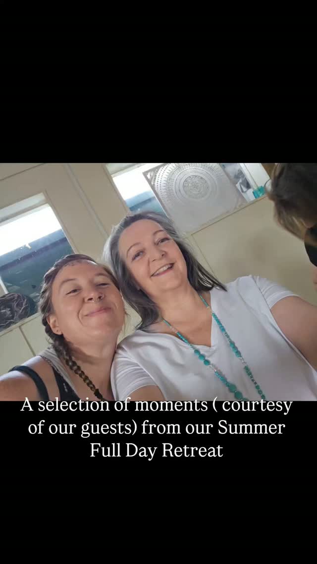 We have a ridiculous amount of fun on our full day retreats. What a fabulous bunch of people to enjoy Yoga, Meditation, Qigong and sound healing with, plus a bit of creative mindfulness thrown for good measure ( and giggles ). Love hosting these, love my two friends who I co host with, and love our guests even more. Looking forward to the next one, thanks for all the great vibes ladies #dayretreat #relaxattheretreat ##takecontrolofyourwellbeing #wellnessthatworks #wellbeingworkshops