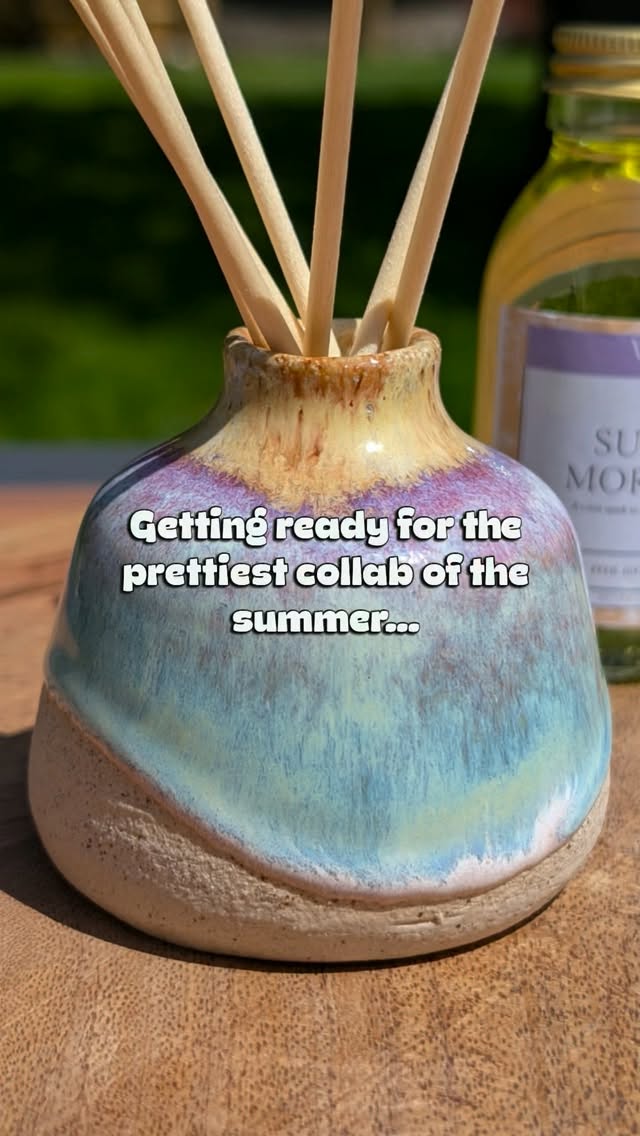 It's been months in the making but we are now in the final countdown 😍
The collaboration between me and @vesna_.aromatherapy is finally here and we just cant wait to share it with you.
Over the last couple months I've been prepping the perfect bases for this amazing summer collaboration. Each base is wheel thrown and so every one will be unique and here's a little behind the scenes to tide you over until launch day.
Launching this weekend 11 July. Preorder open now!
Video featuring my amazing studio @clayshedbristol and my favourite kiln Big Pete