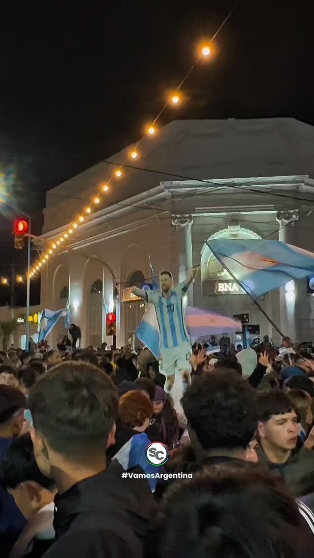 ESTAMOS EN SEMI FINALES 🇦🇷🇦🇷🇦🇷
LA ALEGRÍA SÓLO ES REAL CUANDO ES COMPARTIDA.
¡VAMOS ARGENTINA! ¡VAMOS SELECCIÓN!