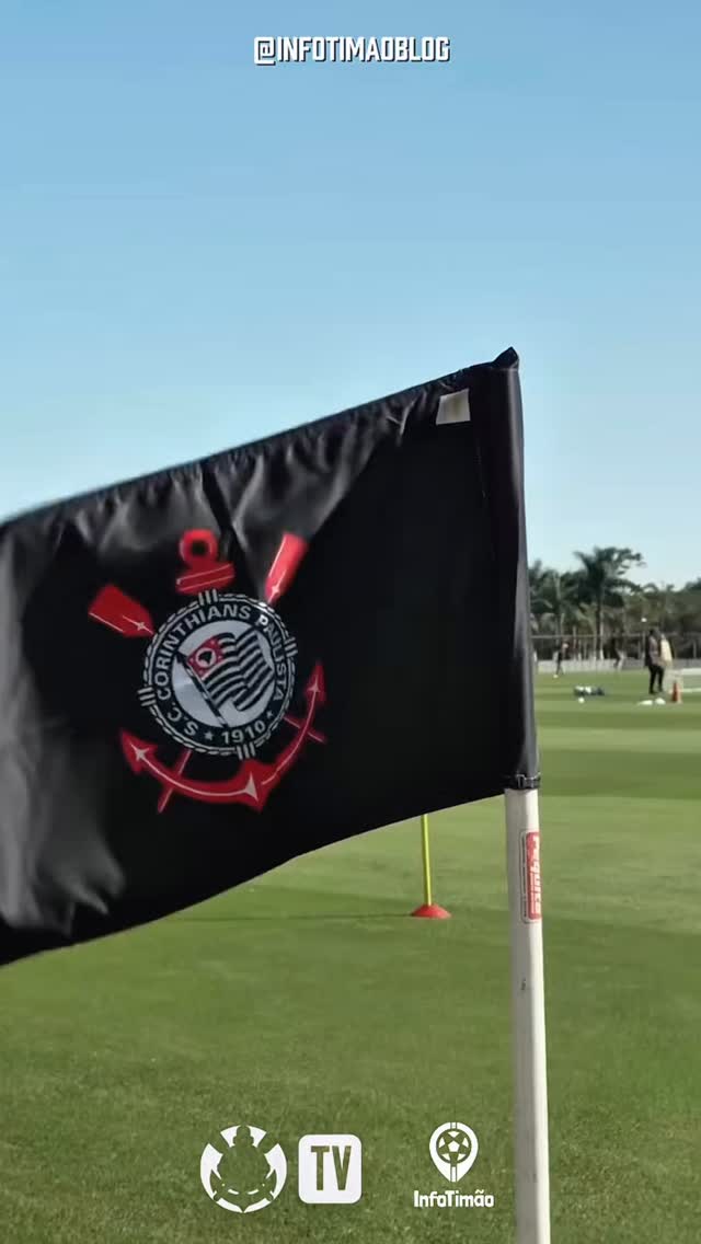 Olho na volta do Brasileirão! 🏴🏳️
O Corinthians segue a preparação no CT Dr. Joaquim Grava para a retomada da temporada. O treino desta quarta teve trabalho de força, atividades técnicas, exercício tático comandado por Fernando Diniz e uma boa notícia: Gustavo Henrique voltou a treinar com o elenco, enquanto Hugo e Vitinho iniciaram a transição física.
#Corinthians #VaiCorinthians #Timão #SCCP #Brasileirão