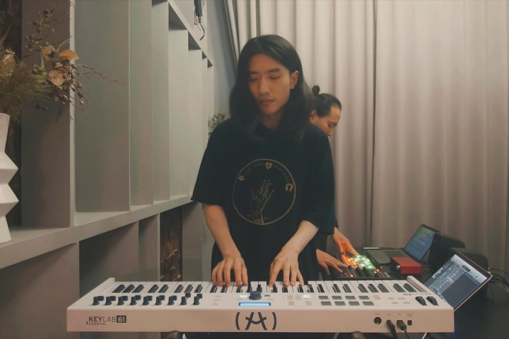 โฉ ASTRAL RISE with dreamy, progressive electro & melodious techno โ
To celebrate the release of their recent singles, SAD SLEEP play a live set alongside vinyl DJs.
โ SAD SLEEP combine electronic synthesizers, the dreamy distortion of Post-Rock guitar, and Neo-Classical melodies. They paint an expansive fairyland, creating the style named โMelodious Technoโ.
โ Guest artists Cristian Sirica and Benebe are two discerning Vinyl DJs with unique tastes.
Music will flow like clouds and water, and Saturday night will begin in soft comfort, and otherworldly emotion.
โฉ SATURDAY 25th Jan / 9pm- 2am
Tickets in bio
,
,
#techno #house #technolondon #londonrave #hackneyevents