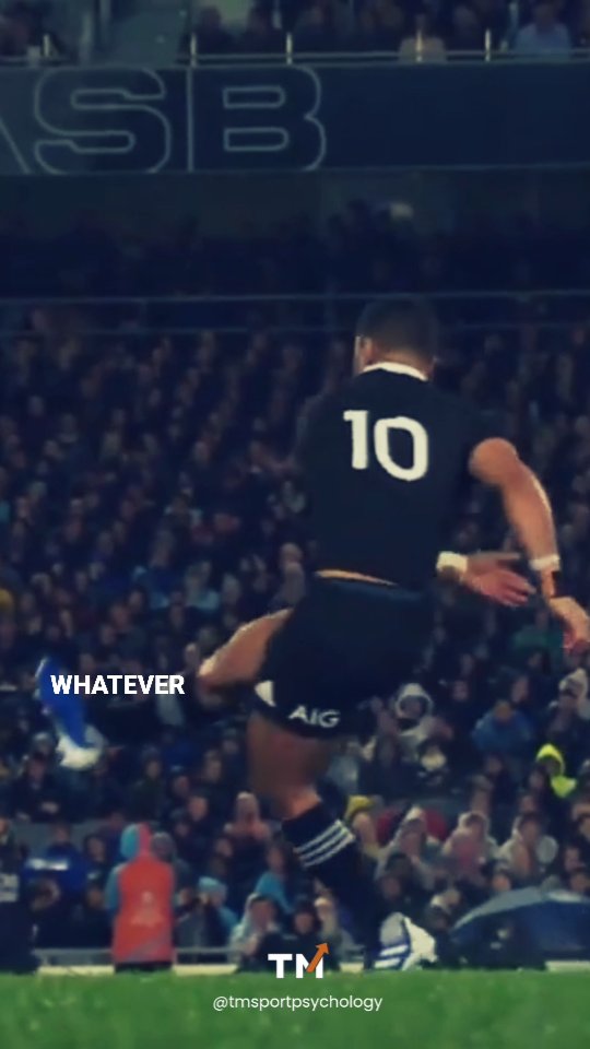 How does a high-level athlete reset after things haven’t gone to plan in a match?🏉
When we get anxious during competition, it can affect our visual attentional control 👁️(Vine et al., 2013), meaning that we may not see the same things as we do when we are in a flow state. This can cause us to make poor decisions. It’s important to have a routine in place to allow you to reset after things not going to plan.🎯
Here, Richie Mo’unga speaks about his routine of “Feel my feet, see the stands” that allows him to ensure his attention is in the right place following a moment of difficulty in the match.
#sportpsychology #mentalskillstraining #mentalperformance