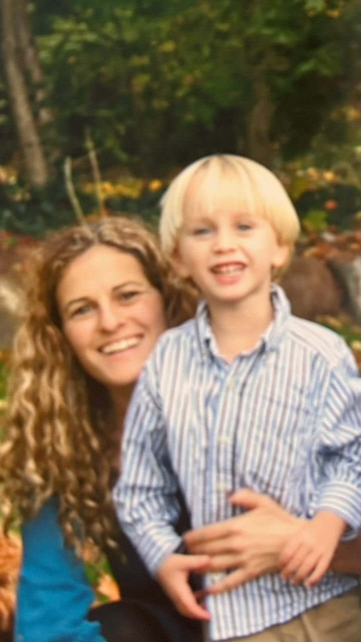 Really not sure how we got here? 21 years old!
From reading books together, low tide walks, ski trips, to watching you thrive during your time in Spain! So many amazing moments in between, and still so far to go!
You have so much to offer this world, and I can’t wait to see where life takes you next. Here’s to the memories we’ve made and the ones ahead.
You are so very loved !❤️❤️
Happy 21st birthday 🎉🎈🍾
#happybirthday