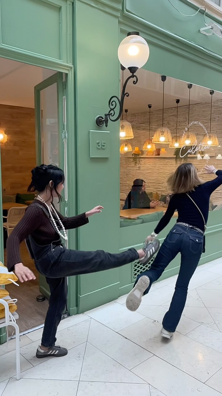 On rigole bien-sur… 😏
💙 Culottée - Boétie - Paris 8
💚 Culottée - Panoramas - Paris 2
💛 Culottée - Opéra - Paris 2
🍪 Coffee shop, breakfast, brunch & lunch
🗓️ Du lundi au dimanche, réservations sur www.culotteecafé.fr
#coffee #baristalife #culotteecafe #coffeeshop #breakfastparis #brunchparis