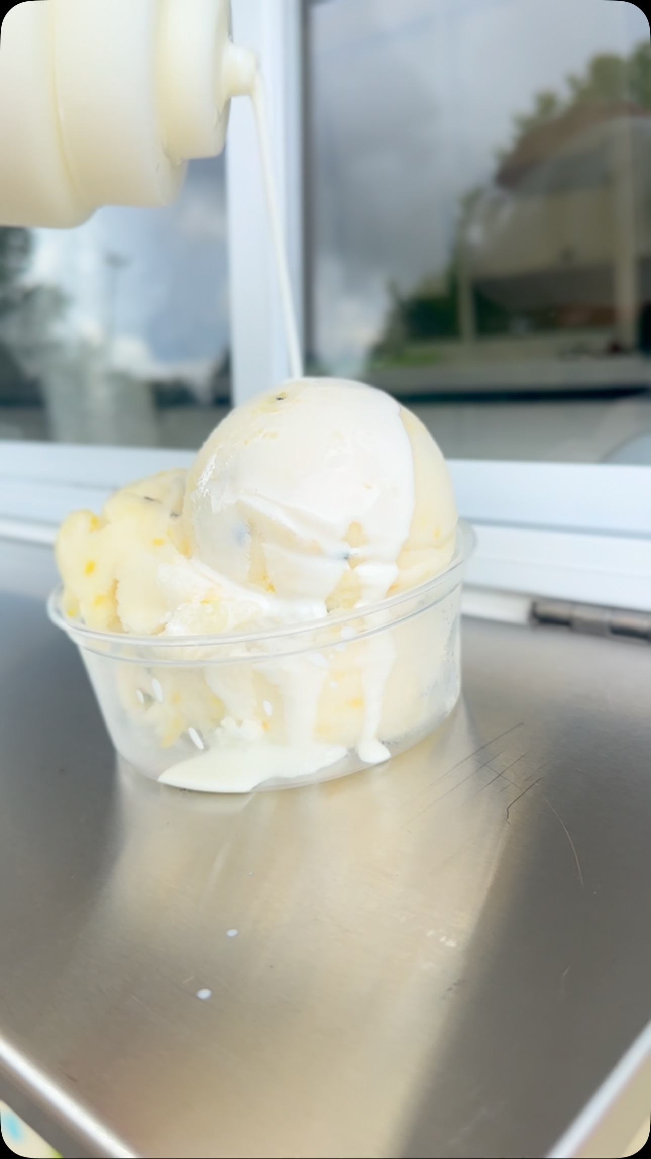 Nothing says FIRST DAY OF SUMMER quite like our Loopy Lemon Thyme +Sweet Cream π¨π#twistedice #fairhope #baldwincounty #sweettreats #frozenfun #healthy #familyvibes #gulfcoast #dessert #dessert #alabama