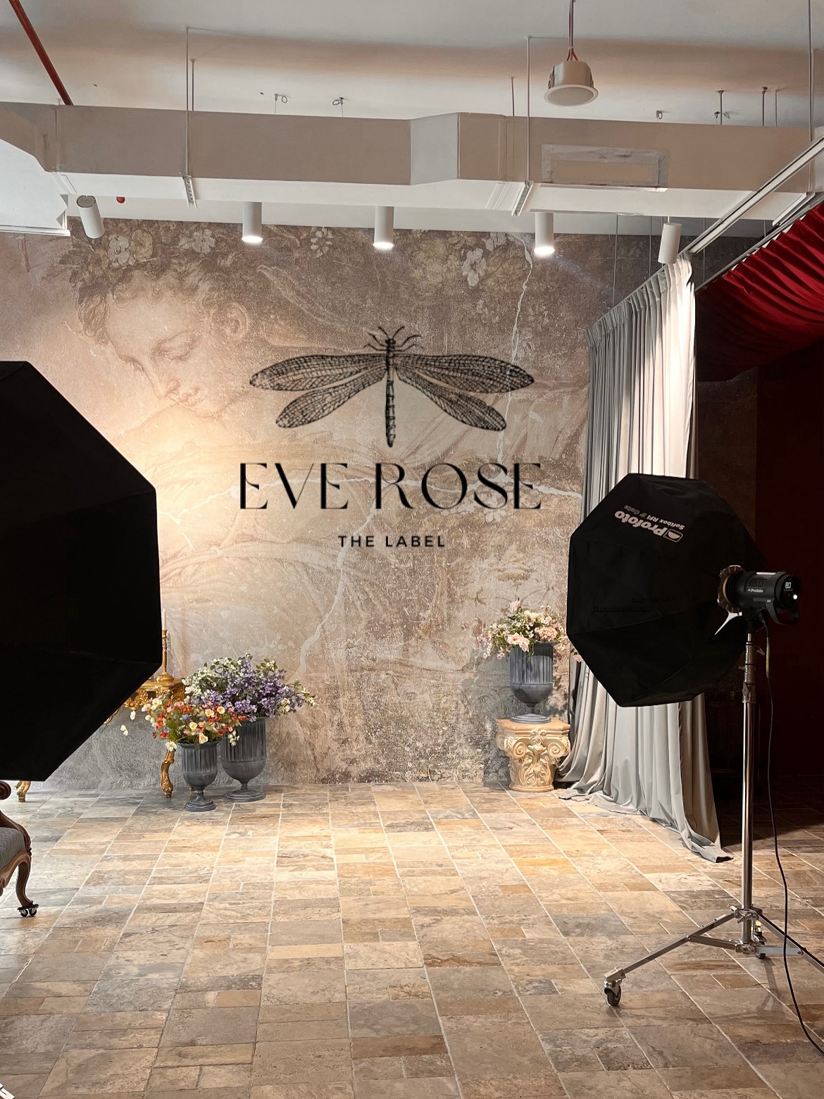 Last weekâs highlight: A stunning brand shoot for @everose_thelabel đ
The first luxury resort wear pieces from their new collection are dropping this week â so excited! đ«
#BrandShoot #DubaiFashion #PhotoShoot