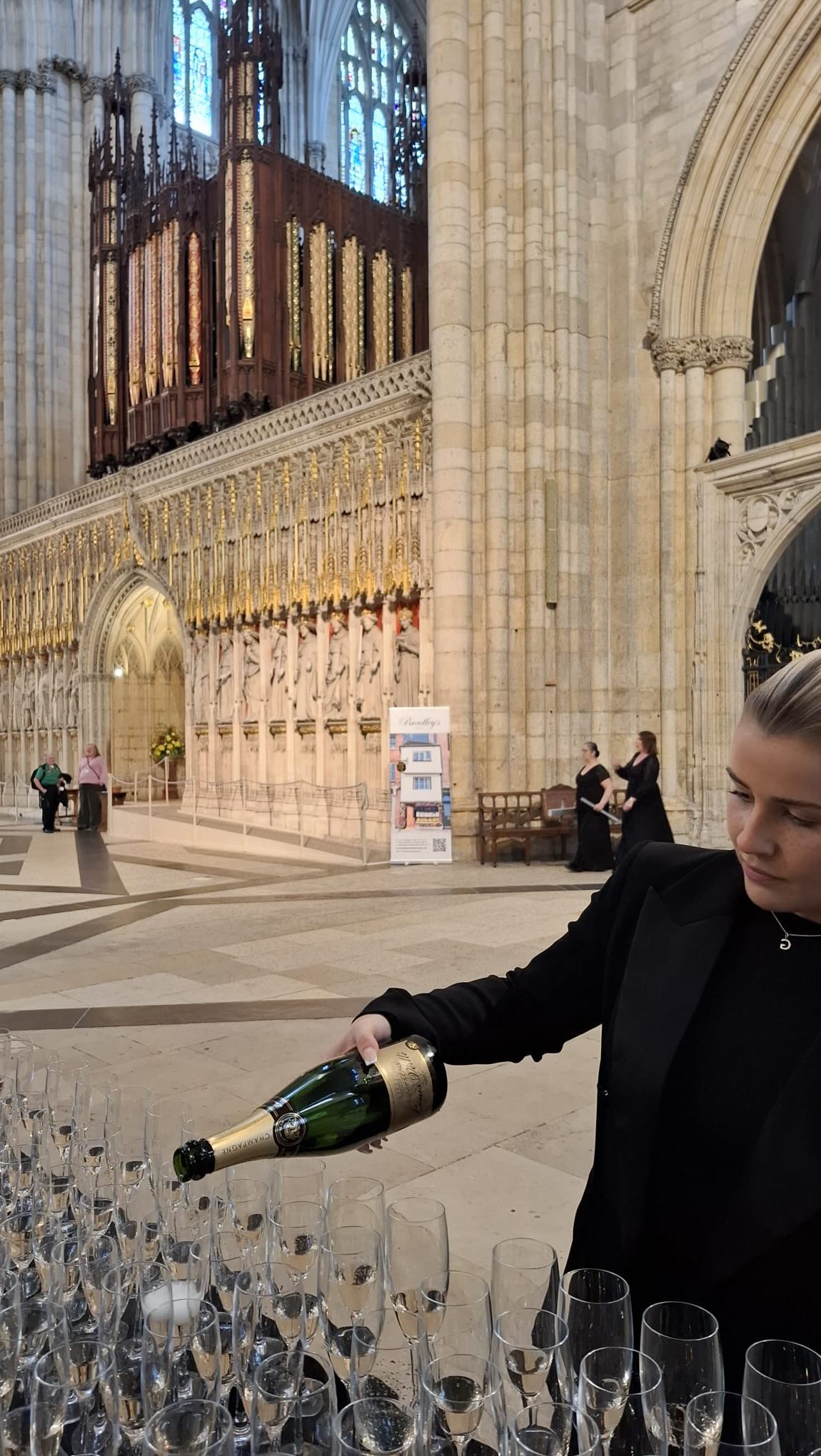 ๐ York Minster - Beef, Beer & Bubbles ๐
#eventcatering #foodlover #yorkminster #beef #beer #bubbles #gotourstepsinforsure