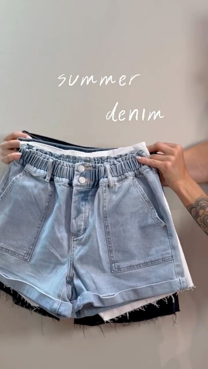 Ein absolutes must-have bei den sommerlichen Temperaturen: Shorts.
Und die gute Nachricht: wir haben eine große Auswahl 😎
#denim #jeans #shorts #denimshorts