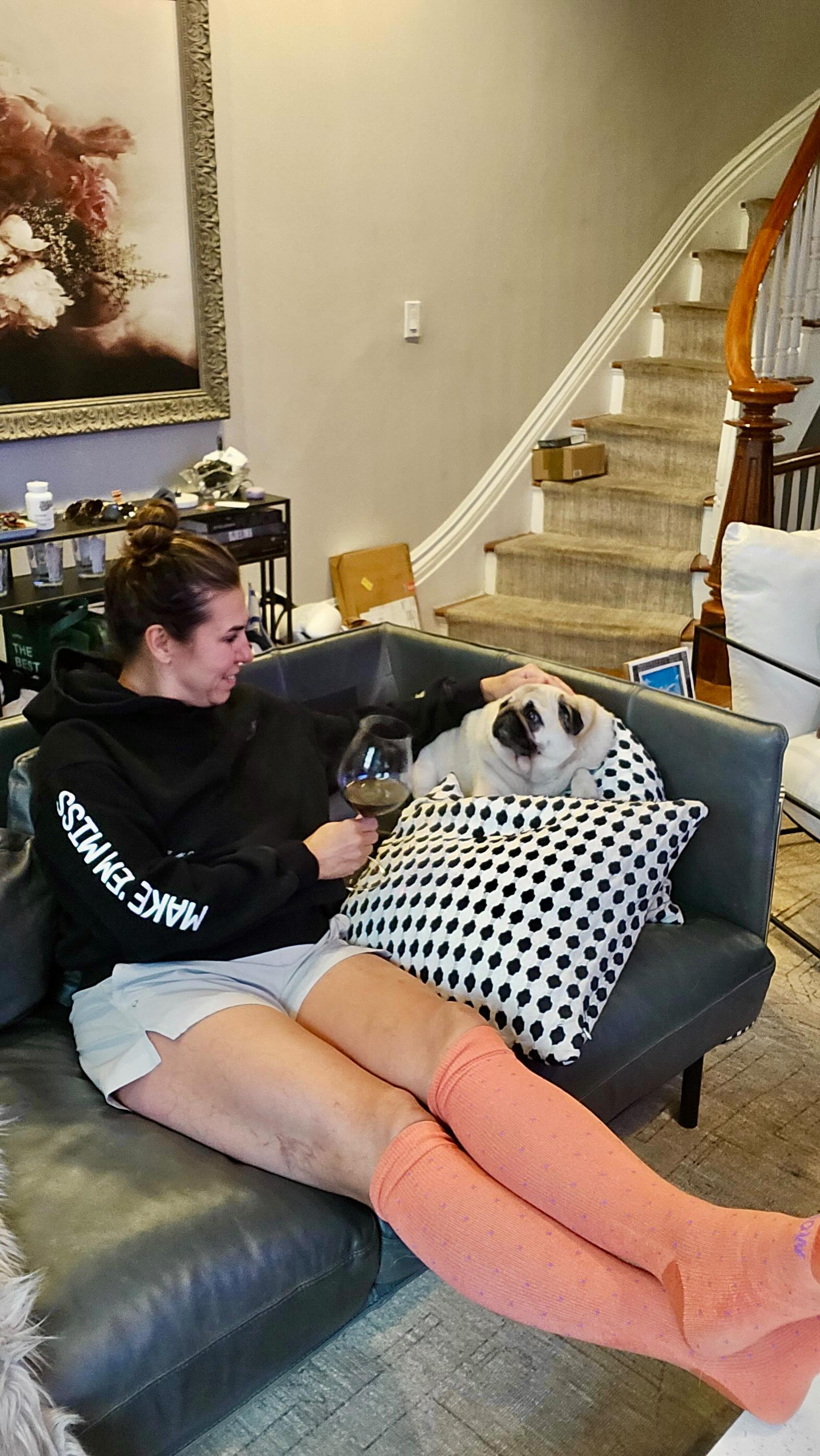 Sunday Scaries? Always. I am a millennial after all. 🤷♀️ But one thing that’s kept me grounded for years is making recovery part of the routine. @foxymoxiethepug and I settle in with my @hyperice Normatec boots — equal parts recovery + planning session for the week ahead.
Now, with daily training for @haymakers4hope Belles of the Brawl and less than 50 days until fight night, it’s become more than routine — it’s essential. 🥊💜
Here’s to starting the week recharged and ready to KO cancer. ✨
📅 Save the date: October 9th, 2025
📍 MGM Music Hall Fenway, Boston
🔗 Ticket link in bio
