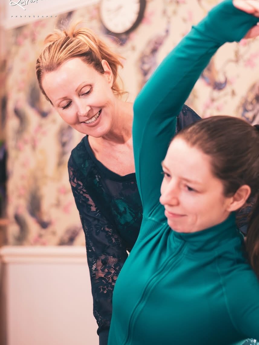 An article I was asked to write on how Pilates and Bowen Therapy complement each other. 😊 Thank you to my model Toni Procter and Tom Procter at Retrospect Photography for the excellent photos.
https://bowentraining.co.uk/bowen-therapy-and-pilates-working-in-harmony/
https://www.facebook.com/share/19SicvNhUb/?mibextid=wwXIfr https://www.facebook.com/share/p/1Ch3qk2GfW/?mibextid=wwXIfr