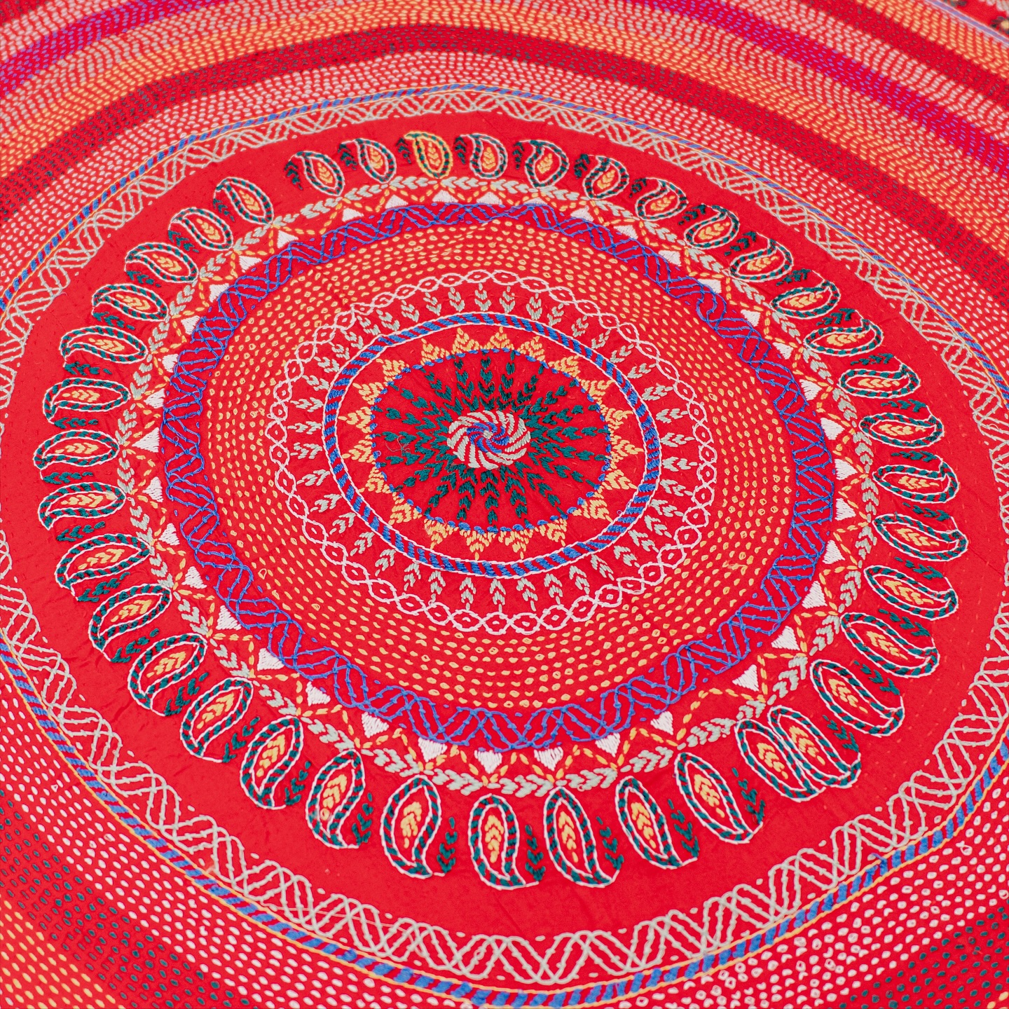 Made to last. Made to love. Made to remember. ♥️
#SaheraCrafts #NakshiKantha #ArtisanMade #HandmadeInBangladesh