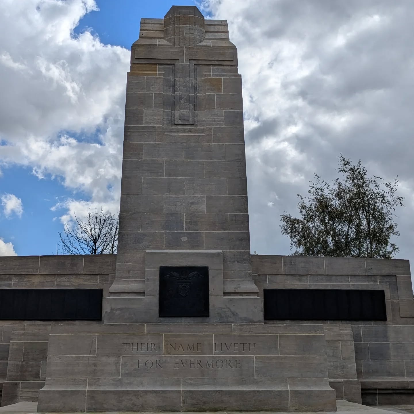 Very pleased to be part of such a special day at Dunfermline War Memorial Rededication today. HRH The Princess Royal joined us for it. Great to see so many young people from local schools and youth groups there too.
#wewillrememberthem #remembrance #lestweforget #fifecouncil