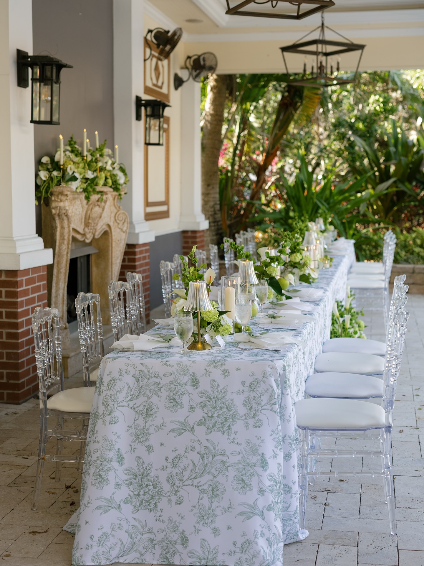 Obsessed with the shades of green and this view😍
.
.
.
.
Venue: @palmettobnb
Planner: @bbweddingsevents
Beauty @adorebridalhairandmakeup
Chairs @otmrentalsandevents
Photo @matlockandkelly
Catering & Bar: @delectablesfinecatering
Cake @publix
DJ @joefarrenmusic
Florals: @benevaweddings @sbblooms
Dress @whitemagnoliabridal
Suits: @menswearhouse
Bride @magmillerlebleu
.
.
.
#bbweddings #weddings #bradenton #palmetto #palmettoriverside #sashibaez #weddingplanning #bradentonwedding #love #marriage #palmettowedding #ido #bedandbreakfast