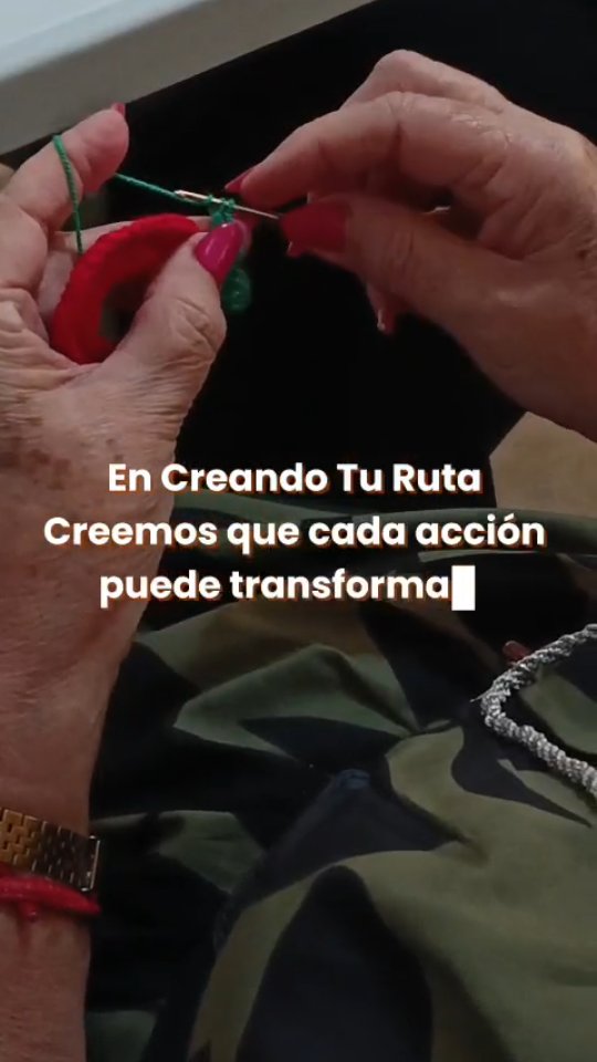 En Creando Tu Ruta, cada hilo cuenta una historia.
Les presentamos un video de nuestras voluntarias que les quieren compartir un mensaje, además ellas hacen posible parte de la Colección Esencial donde han creado con propósito, uniendo arte, comunidad y conciencia ambiental.
🌿 Con cada pieza, se apoyarán programas de educación, arte y conservación que seguirán creciendo en comunidad.
💚 Descubre pronto la colección y sé parte del tejido social.
#ColecciónEsencial #FundaciónFCTR #HechoConPropósito