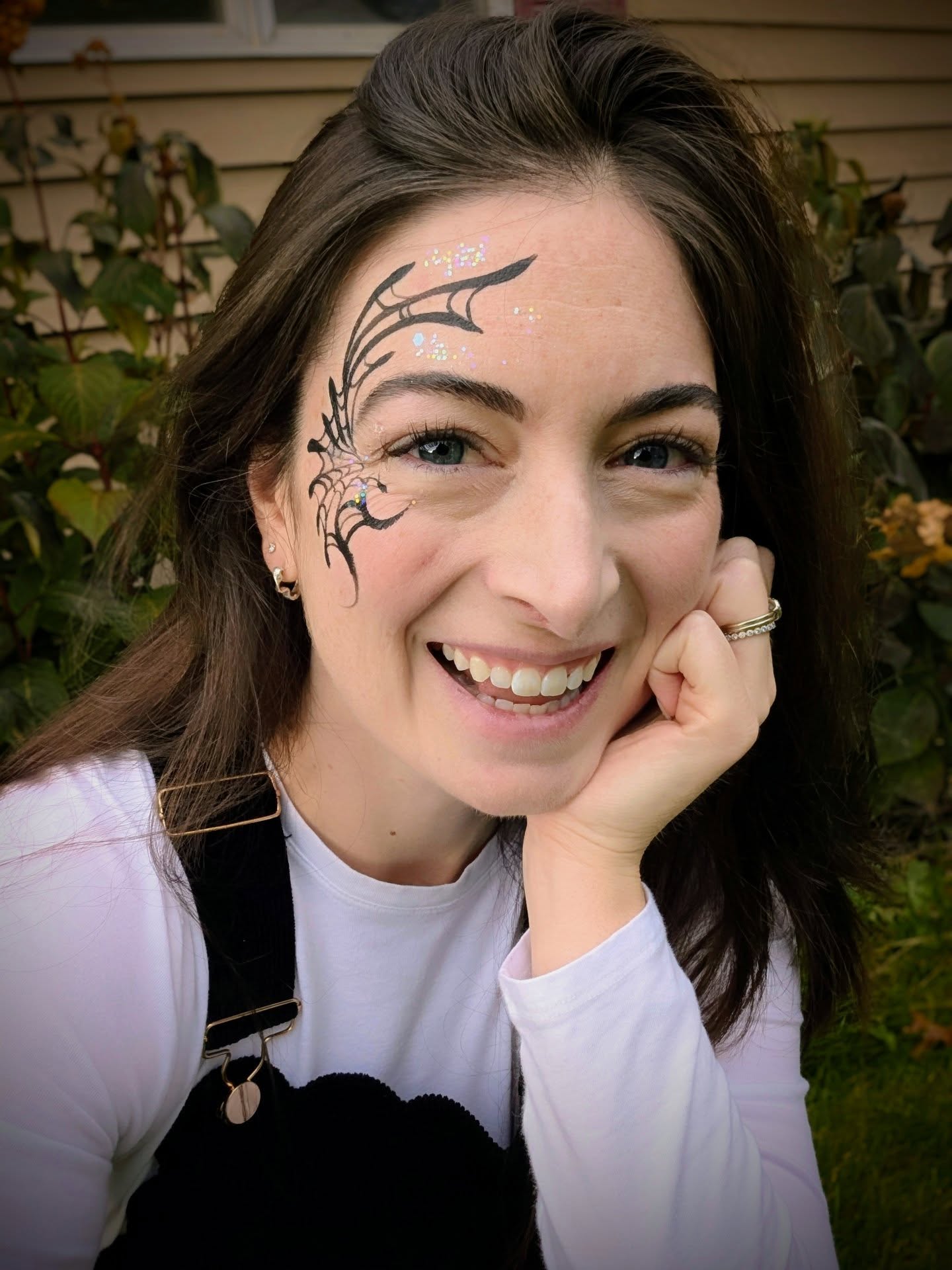 🕸️✨ HAPPY HALLOWEEN ✨🕸️
Just a little Halloween magic from behind the brush 🎨💋
#ColorPopFacepaint #FacepaintArtist #HalloweenVibes #SpookySeason #WIEvents