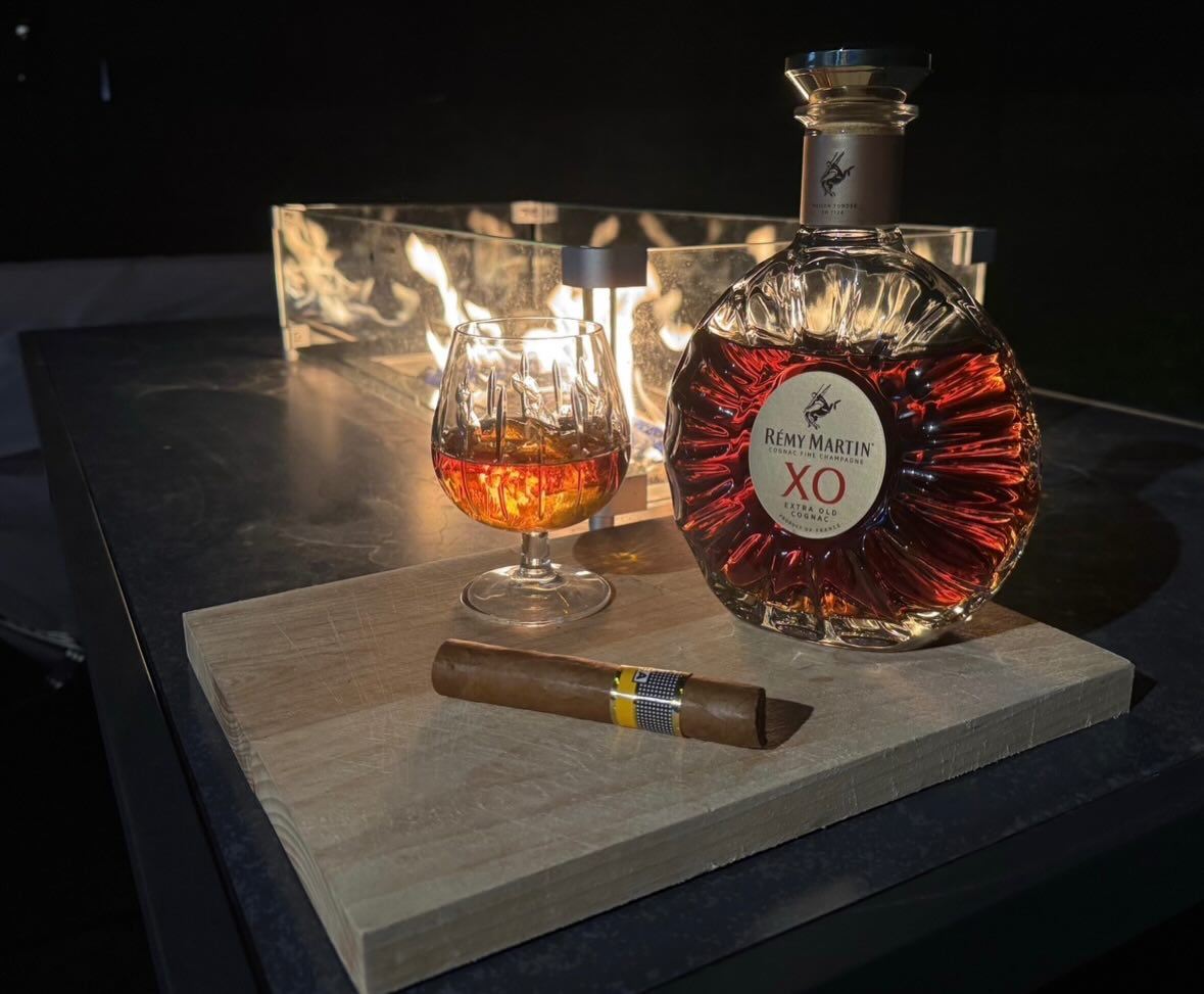 However you spent your Christmas, there’s no better way to end the day than a fine brandy and a good cigar. Slow moments, good reflections, and a grateful heart. 🥃🚬
#finespirits #brandy #cigarlifestyle #londonwhiskyvault #christmas