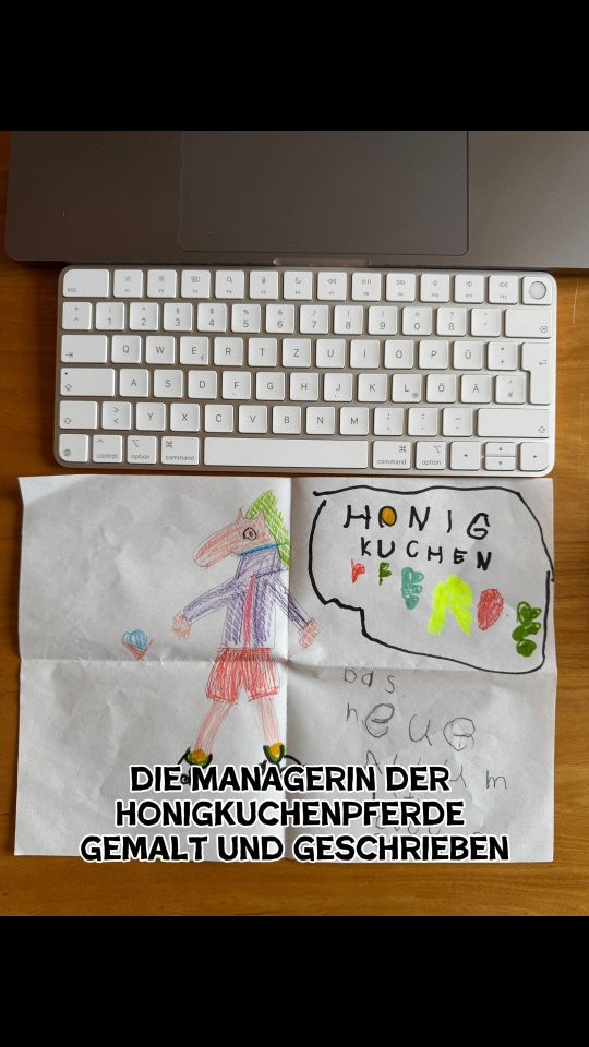 Vielen Dank für eure fantastischen Einsendungen! Wir sind überwältigt von so viel Kreativität und Herz. Hier sind einige eurer allergrößten Wünsche – so bunt und vielfältig wie ihr selbst! Es ist wunderbar zu sehen, was eure Herzen höherschlagen lässt.
#honigkuchenpferde #kindermalen #weihnachtswunsch #kinderlieder
#familienzeit #kreativität