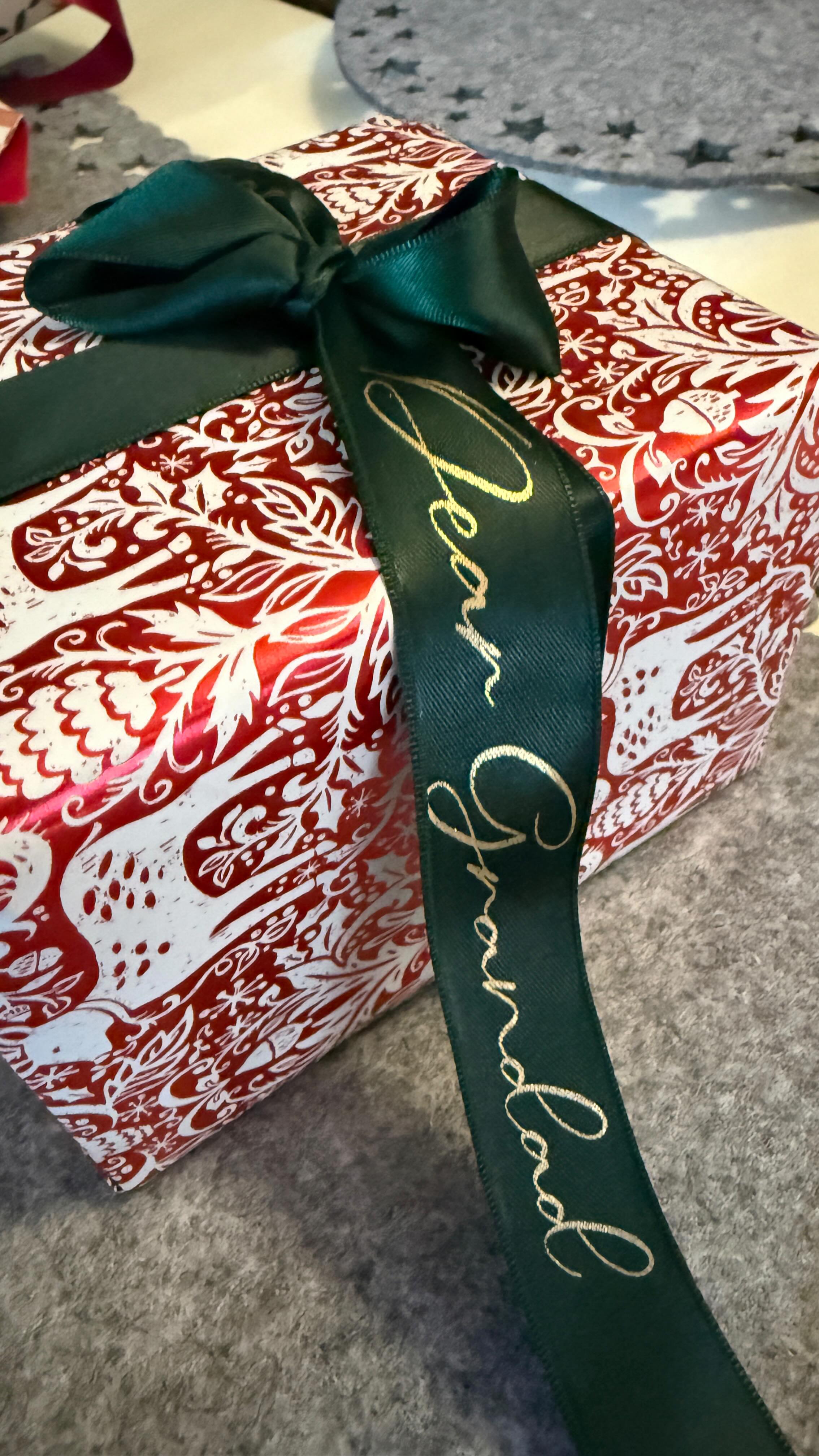 Merry Christmas from my house to yours🎄✨
Thank you for all your support, it’s been our best and I can’t wait to see what 2026 brings!
A special thanks to my mum, and sisters (but especially my mum) who relentlessly turned up to help make orders through the year but especially this Christmas. You’re the best 🤍
Crackers from the wonderful @petraandcocrackers
#merrychristmas #smallbusiness #christmaseve #christmastable