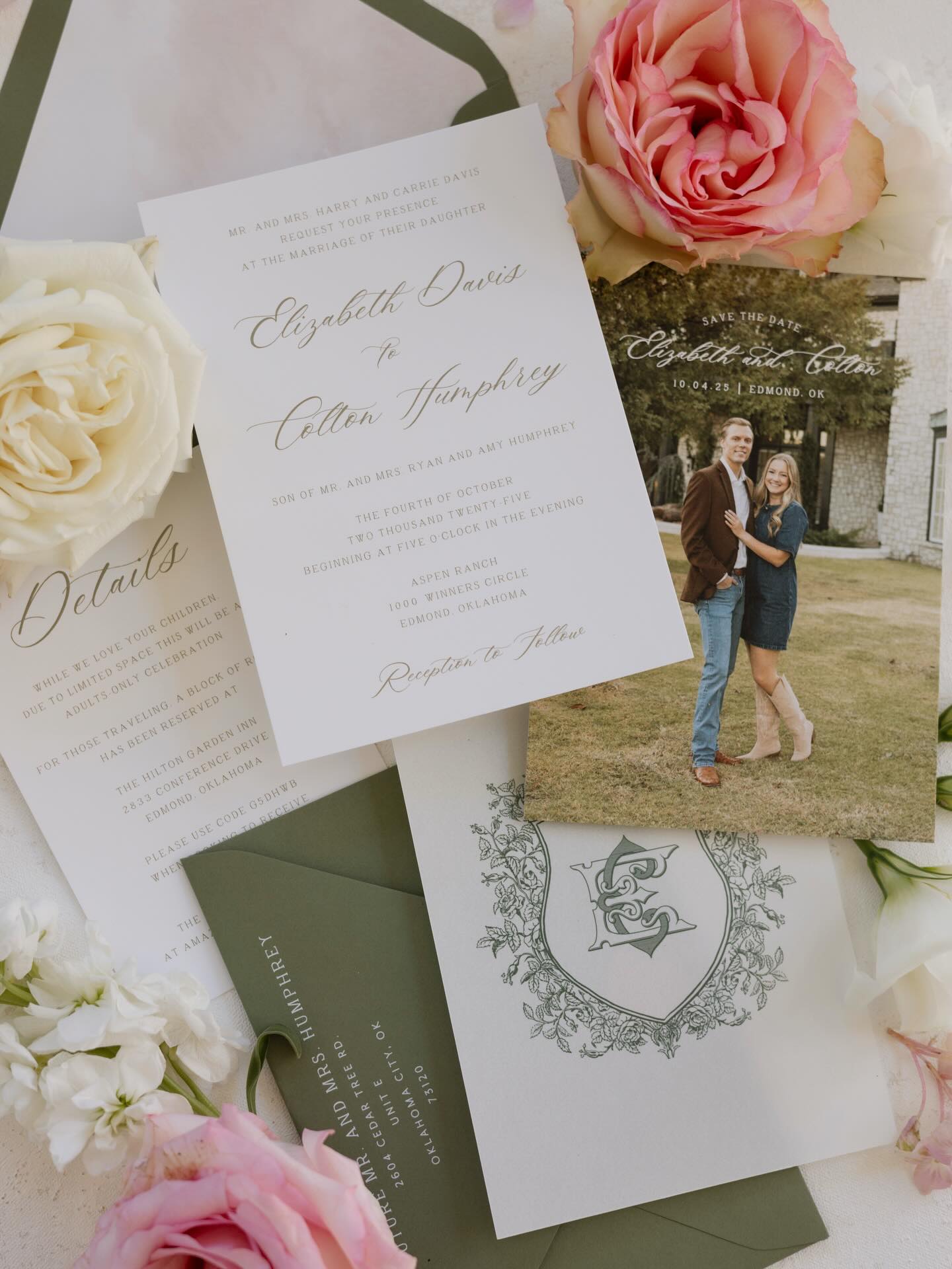 From the mailbox to the main event, your wedding stationery tells a story. The first impression, the subtle clues, the details your guests carry with them long after the day is over. Thoughtfully designed paper sets the tone, builds anticipation, and ties every moment together. Because it is never just an invitation, it is the beginning of your celebration 🥂