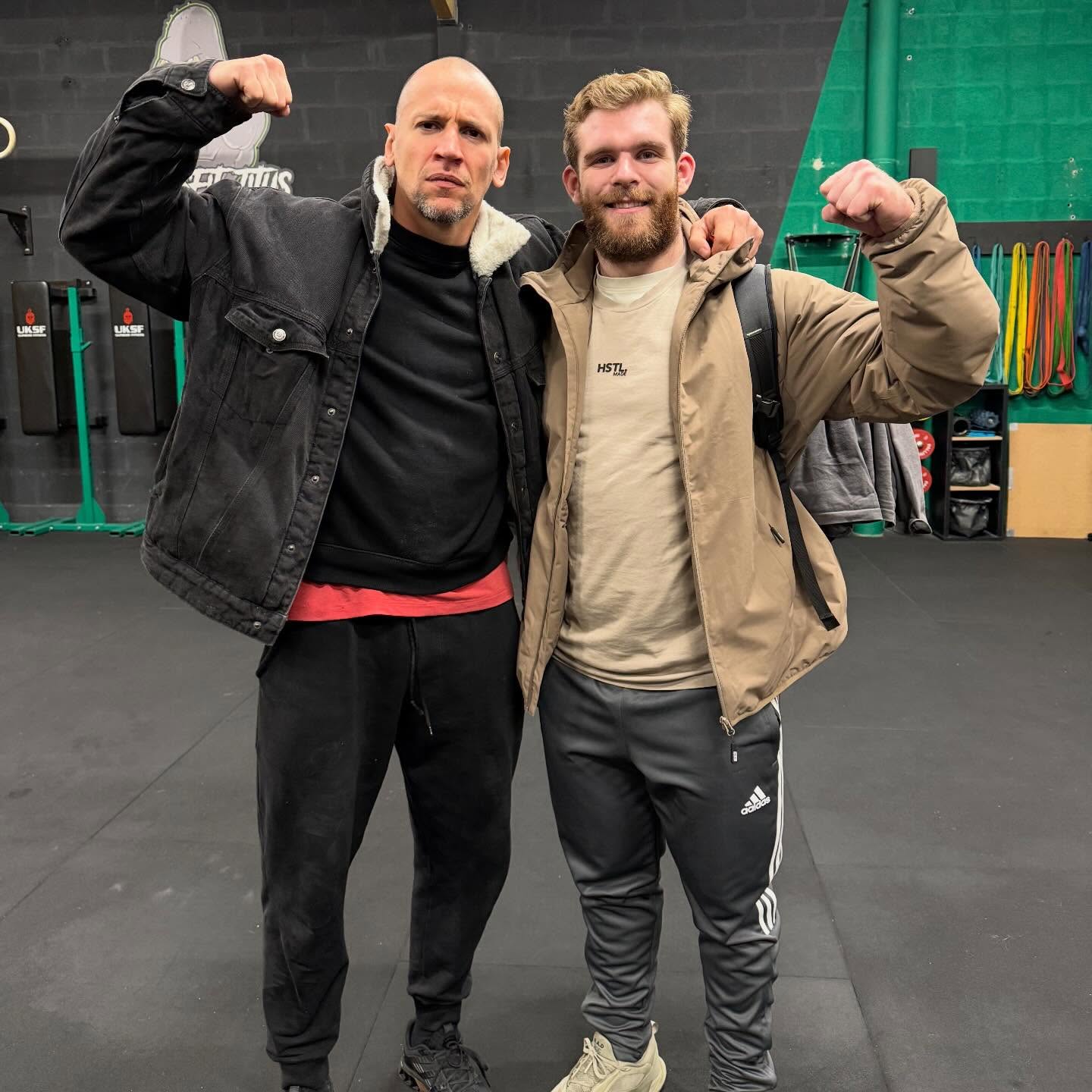 FĂ©licitations Ă @killianterrier qui vient dâobtenir son CrossFit Level 2 ce week-end Ă @crossfit_titus_ en compagnie de notre super Flow Master Français @theshakershow !!! đ€©đŸ
