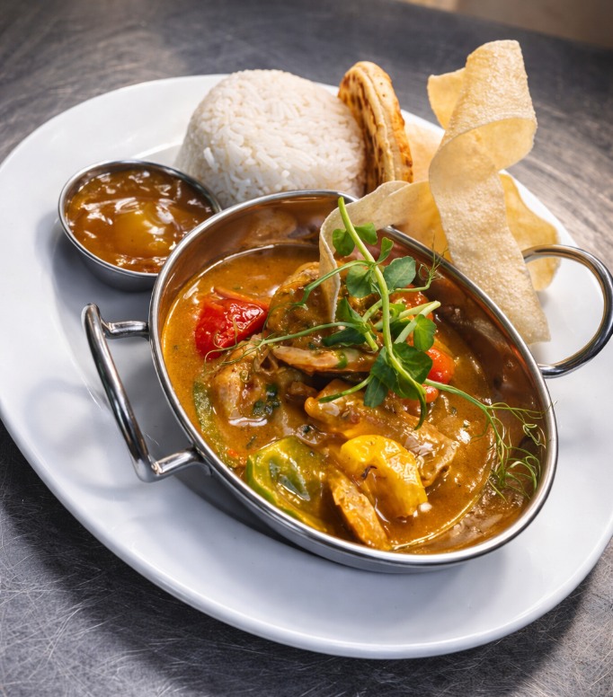 Have your tried our Sri Lankan chicken curry?
Made fresh in house by our highly skilled head chef Dilum.
The recipe may be a family secret but the taste is somthing we can shout about 🤤
📍 Book your table now 01323749880
